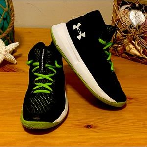 Under Armour Youth Hi Top Shoes